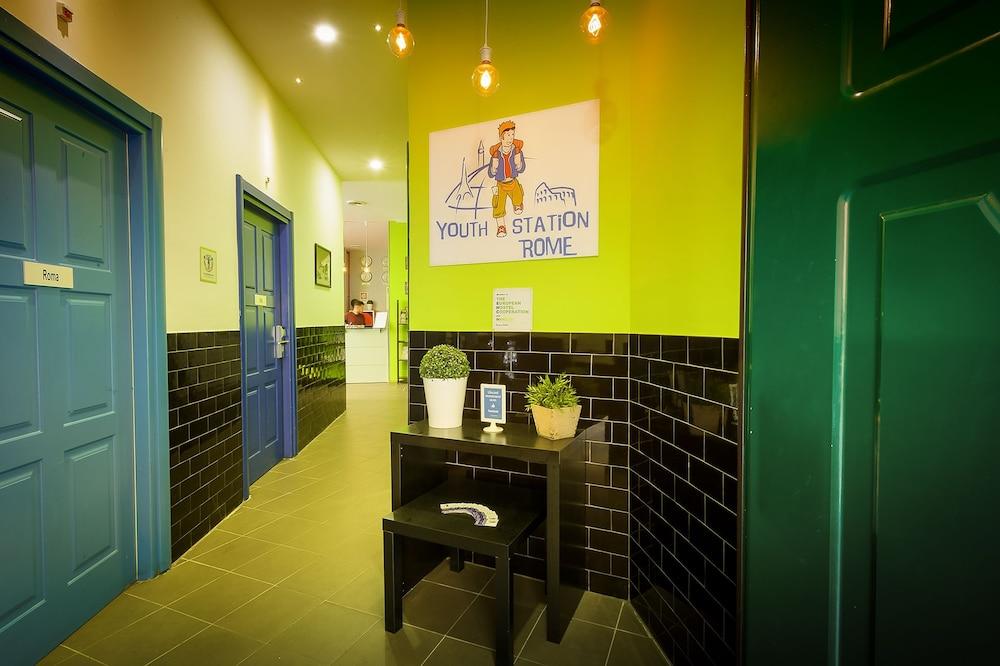 Youth Station Hostel โรม ภายนอก รูปภาพ