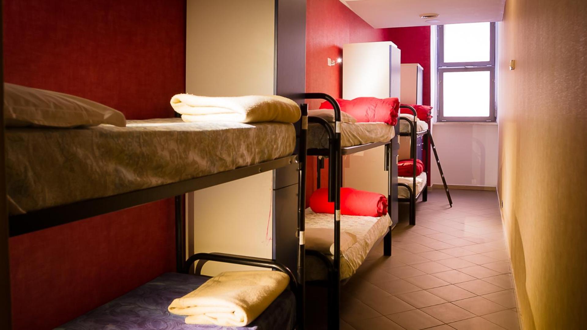 Youth Station Hostel โรม ภายนอก รูปภาพ