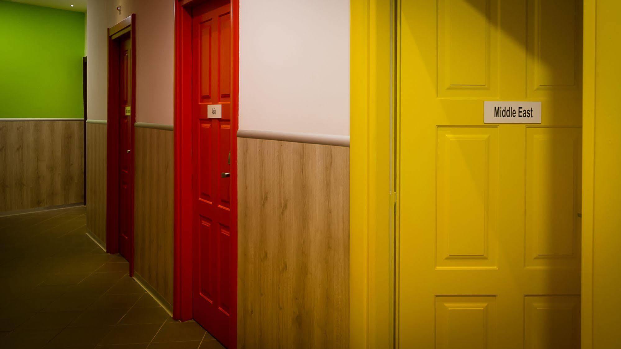 Youth Station Hostel โรม ภายนอก รูปภาพ